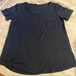 Small black cotton tee